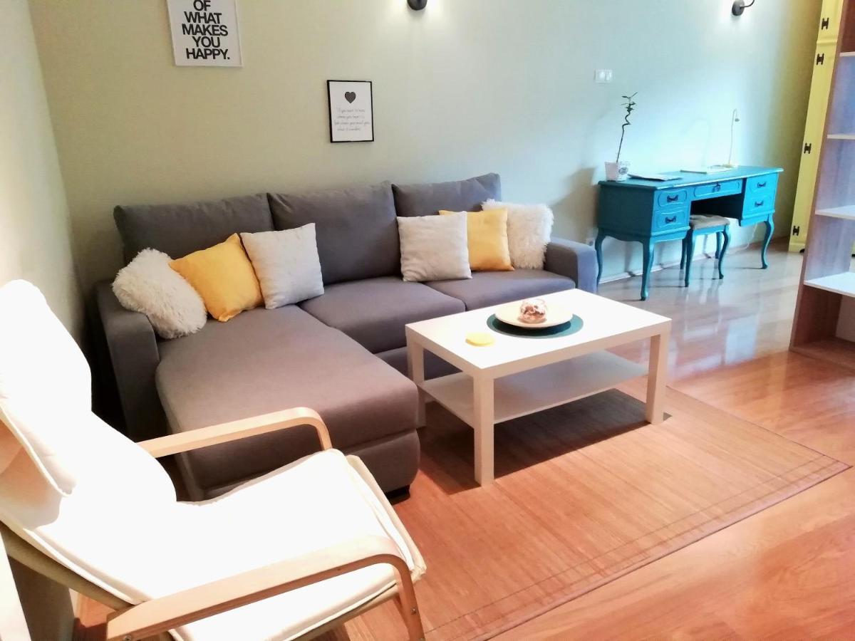 B44 Apartment *